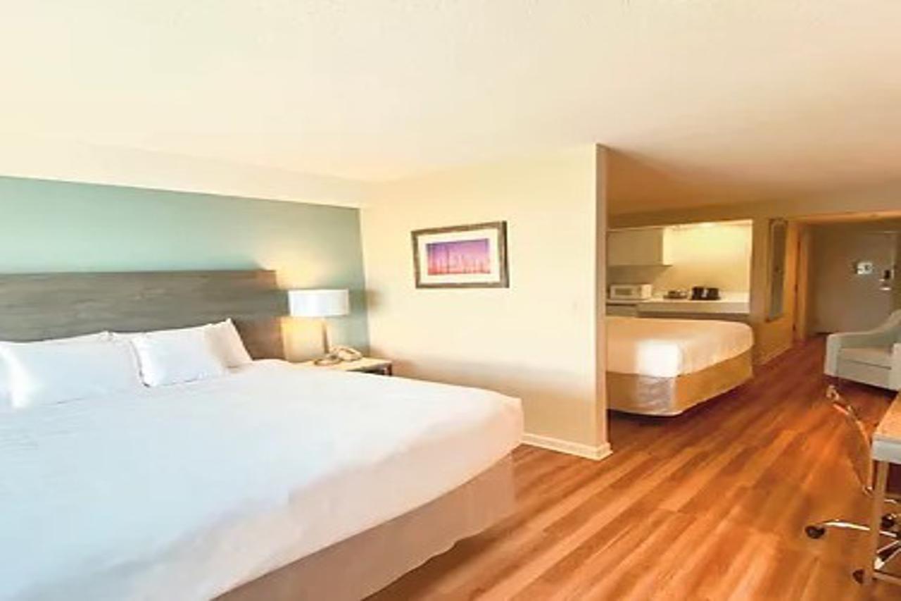 Comfort Inn At Newport Beach Middletown Exterior foto